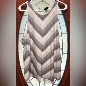 Mossimo Supply Co. Gray & Cream Chevron Tank